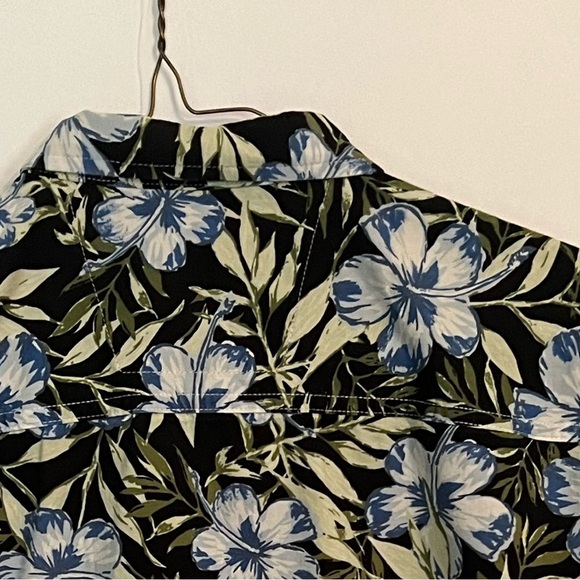 TOMMY HILFIGER HAWAIIAN BLUE/GREEN AND BLACK SHORT SLEEVE SHIRT - Picture 3 of 6